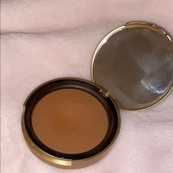 Too faced bronzer